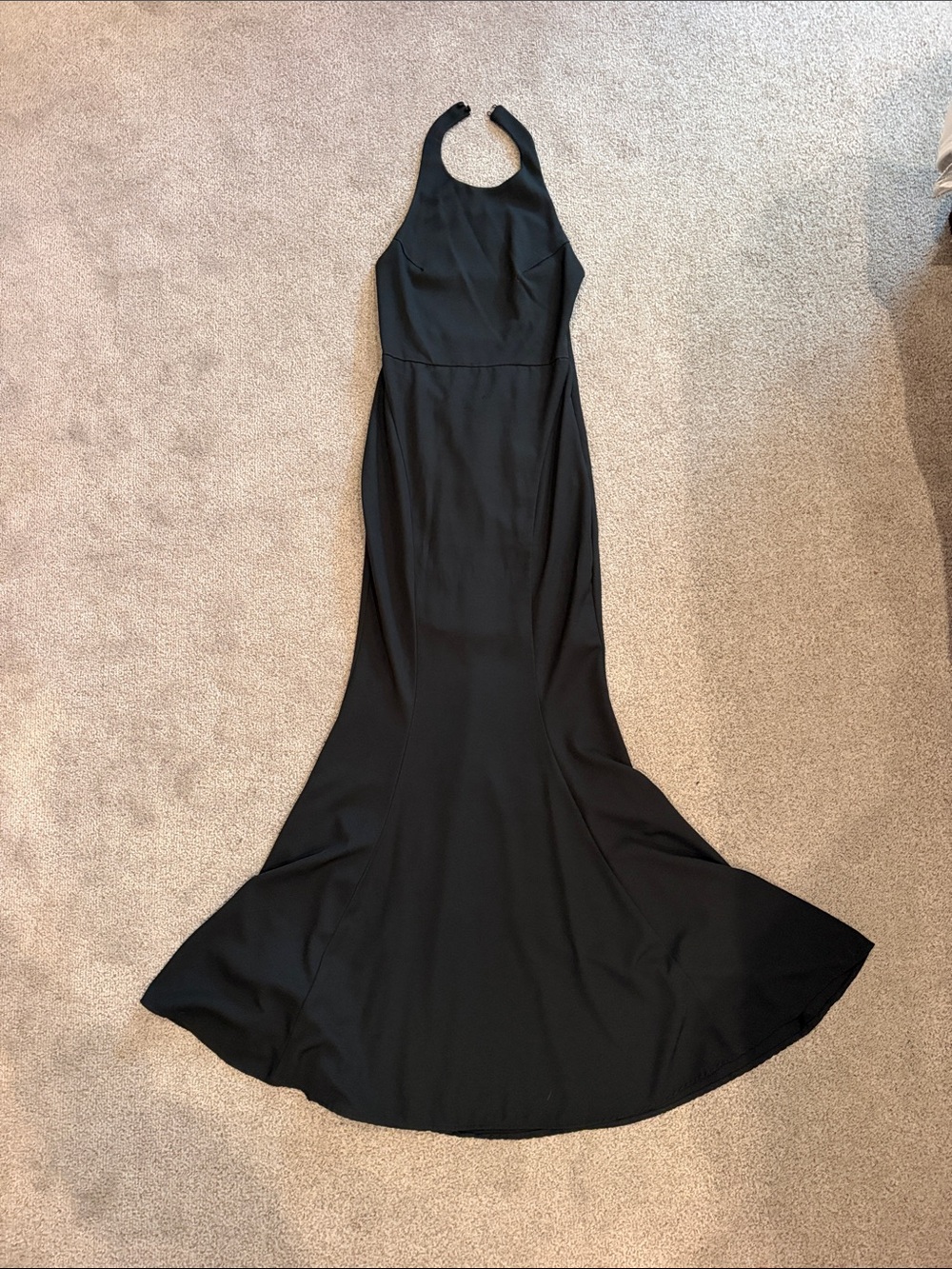 L'ATISTE Black One-Shoulder Halter Evening Gown